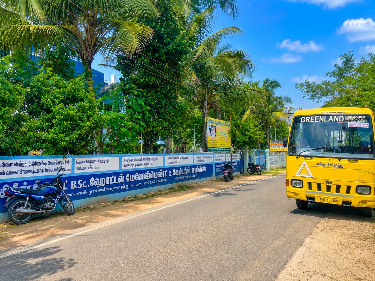 Greenland College bus